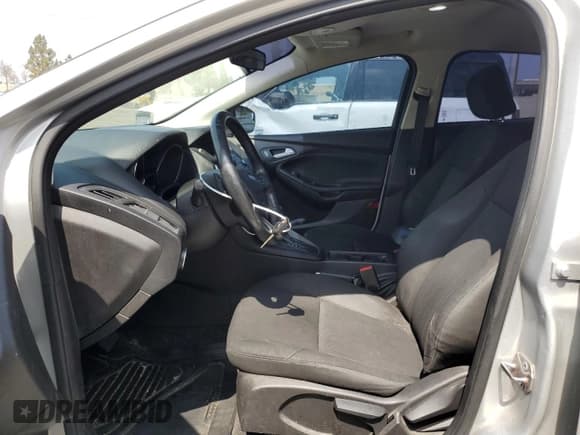 ✅ 2015 Ford Focus SE • VIN: 1FADP3F28FL348729 • Lot: 61936225. Listed on Copart with 107,351 mi. Free auction sales archive from the USA and detailed vehicle history report at DreamBid. Image 7.