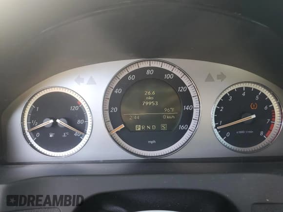 ✅ 2008 Mercedes-Benz C 300 Sport • VIN: WDDGF54X58F052255 • Лот: 70891885. Опубликован ранее на Copart с пробегом 79 953 миль. Бесплатный доступ к архиву аукционных продаж из США и подробный отчёт об истории автомобиля на DreamBid. Изображение 9.