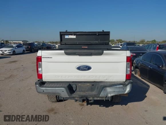 ✅ 2017 Ford F-250 XLT • VIN: 1FT7X2BT2HEE01996 • Lot: 43430590. Listed on IAAI with 187,022 mi. Free auction sales archive from the USA and detailed vehicle history report at DreamBid. Image 16.