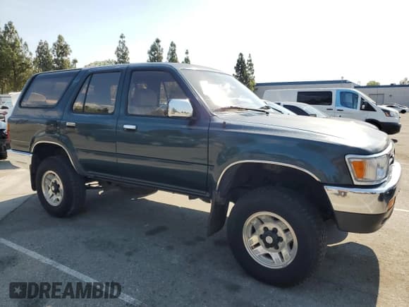 ✅ 1994 Toyota 4Runner • VIN: JT3VN29V3R0033996 • Лот: 65292845. Опубликован ранее на Copart с пробегом 253 505 миль. Бесплатный доступ к архиву аукционных продаж из США и подробный отчёт об истории автомобиля на DreamBid. Изображение 4.