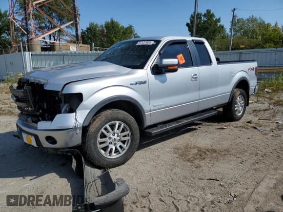 ✅ 2013 Ford F-150 FX4 • VIN: 1FTFX1ET6DKF58301 • Lot: 81127905. Wystawiony na Copart z przebiegiem Nie podano. Bezpłatny archiwum sprzedaży aukcyjnych z USA i szczegółowy raport historii pojazdu na DreamBid. Zdjęcie 1.
