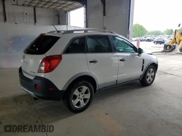 ✅ 2014 Chevrolet Captiva Sport LS • VIN: 3GNAL2EK8ES673028 • Lot: 54929255. Wystawiony na Copart z przebiegiem 103 443 mil. Bezpłatny archiwum sprzedaży aukcyjnych z USA i szczegółowy raport historii pojazdu na DreamBid. Zdjęcie 3.