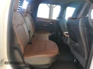 ✅ 2021 Ram 2500 Longhorn • VIN: 3C6UR5GL6MG582490 • Lot: 86651644. Wystawiony na Copart z przebiegiem 74 974 mil. Bezpłatny archiwum sprzedaży aukcyjnych z USA i szczegółowy raport historii pojazdu na DreamBid. Zdjęcie 10.