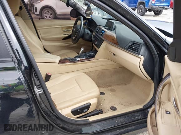 ✅ 2015 BMW 3 Series 328i • VIN: WBA3A5G55FNS82637 • Lot: 41815354. Listed on IAAI with 126,054 mi. Free auction sales archive from the USA and detailed vehicle history report at DreamBid. Image 5.