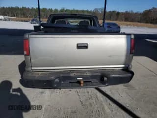 ✅ 2001 Chevrolet S-10 • VIN: 1GCCS14511K133200 • Лот: 85763044. Опубликован ранее на Copart с пробегом 154 645 миль. Бесплатный доступ к архиву аукционных продаж из США и подробный отчёт об истории автомобиля на DreamBid. Изображение 6.