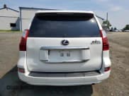 ✅ 2012 Lexus GX 460 Premium • VIN: JTJJM7FX4C5044657 • Lot: 63066255. Wystawiony na Copart z przebiegiem 159 109 mil. Bezpłatny archiwum sprzedaży aukcyjnych z USA i szczegółowy raport historii pojazdu na DreamBid. Zdjęcie 6.