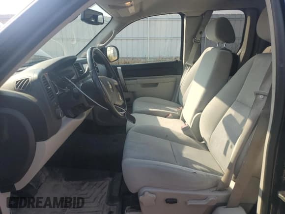 ✅ 2010 Chevrolet Silverado 1500 LT • VIN: 1GCSKSE33AZ126948 • Lot: 71461835. Listed on Copart with 157,015 mi. Free auction sales archive from the USA and detailed vehicle history report at DreamBid. Image 7.