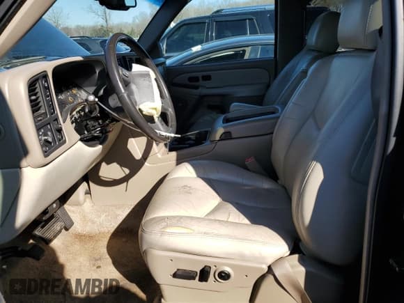 ✅ 2003 Chevrolet Suburban Z71 • VIN: 3GNFK16Z33G245480 • Лот: 44635545. Опубликован ранее на Copart с пробегом Не указан. Бесплатный доступ к архиву аукционных продаж из США и подробный отчёт об истории автомобиля на DreamBid. Изображение 7.