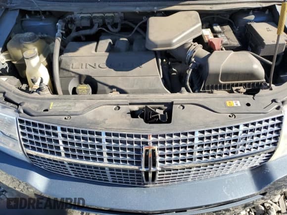 ✅ 2010 Lincoln MKX • VIN: 2LMDJ8JC4ABJ26190 • Lot: 84744865. Listed on Copart with 194,845 mi. Free auction sales archive from the USA and detailed vehicle history report at DreamBid. Image 12.