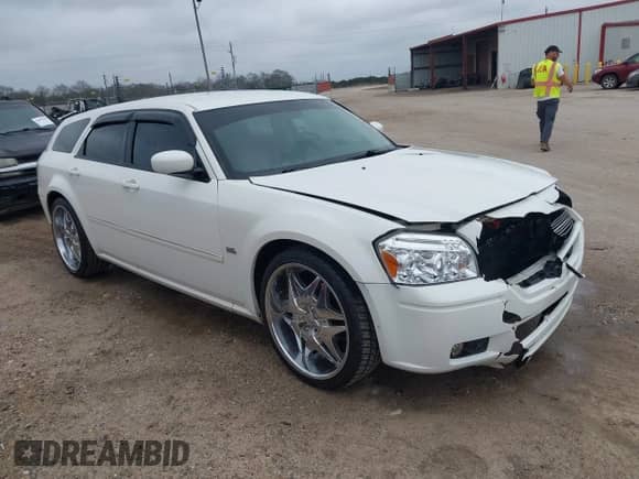2006 Dodge Magnum с VIN 2D4FV47V56H436323, выставлен на аукционе IAAI как лот 41536322 с пробегом 244 303 миль миль и . История ставок и продаж доступна на DreamBid. Изображение 1.