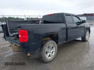 2018 Chevrolet Silverado 1500 Custom с VIN 1GCRCPEC0JZ356018, выставлен на аукционе IAAI как лот 43425403 с пробегом 64 996 миль миль и . История ставок и продаж доступна на DreamBid. Изображение 4.