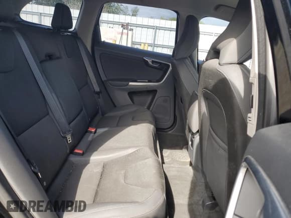 ✅ 2015 Volvo XC60 T5 Drive-E • VIN: YV440MDJ2F2686581 • Лот: 57689395. Опубликован ранее на Copart с пробегом 147 104 миль. Бесплатный доступ к архиву аукционных продаж из США и подробный отчёт об истории автомобиля на DreamBid. Изображение 11.