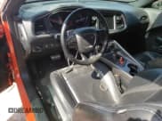 ✅ 2018 Dodge Challenger SXT Plus • VIN: 2C3CDZAGXJH334023 • Lot: 45637473. Wystawiony na Copart z przebiegiem Nie podano. Bezpłatny archiwum sprzedaży aukcyjnych z USA i szczegółowy raport historii pojazdu na DreamBid. Zdjęcie 8.