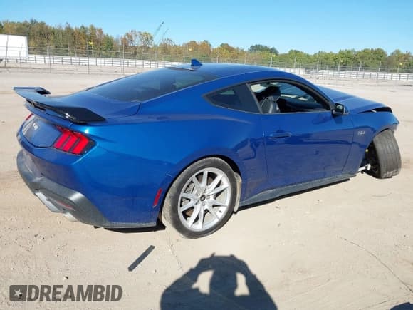 ✅ 2024 Ford Mustang GT Premium • VIN: 1FA6P8CF5R5400324 • Lot: 43446735. Listed on IAAI with 14,391 mi. Free auction sales archive from the USA and detailed vehicle history report at DreamBid. Image 4.