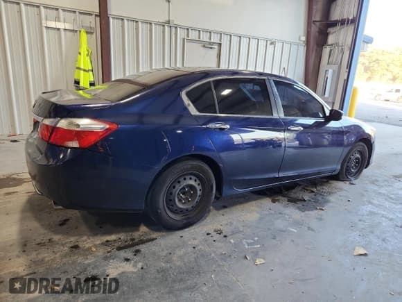 ✅ 2014 Honda Accord LX • VIN: 1HGCR2F34EA150678 • Lot: 92184565. Listed on Copart with 175,494 mi. Free auction sales archive from the USA and detailed vehicle history report at DreamBid. Image 3.