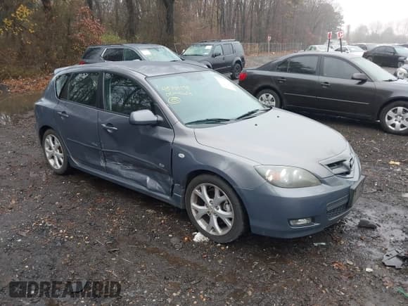 ✅ 2008 Mazda 3 S GT • VIN: JM1BK344281789579 • Lot: 43749158. Listed on IAAI with 105,625 mi. Free auction sales archive from the USA and detailed vehicle history report at DreamBid. Image 1.
