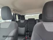 ✅ 2018 Jeep Cherokee Latitude Tech Connect • VIN: 1C4PJLCB3JD596595 • Lot: 85505655. Wystawiony na Copart z przebiegiem 164 918 mil. Bezpłatny archiwum sprzedaży aukcyjnych z USA i szczegółowy raport historii pojazdu na DreamBid. Zdjęcie 10.