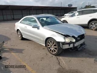 ✅ 2007 Mercedes-Benz CLK 350 • VIN: WDBTJ56H97F208890 • Lot: 43751728. Wystawiony na IAAI z przebiegiem 143 145 mil. Bezpłatny archiwum sprzedaży aukcyjnych z USA i szczegółowy raport historii pojazdu na DreamBid. Zdjęcie 1.