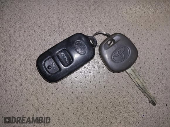 ✅ 2007 Toyota Highlander w/3rd Row • VIN: JTEEP21AX70228856 • Lot: 42881798. Wystawiony na IAAI z przebiegiem 192 419 mil. Bezpłatny archiwum sprzedaży aukcyjnych z USA i szczegółowy raport historii pojazdu na DreamBid. Zdjęcie 11.