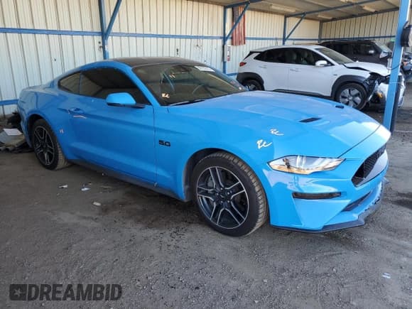 ✅ 2022 Ford Mustang GT • VIN: 1FA6P8CF6N5141109 • Lot: 90122315. Wystawiony na Copart z przebiegiem 40 230 mil. Bezpłatny archiwum sprzedaży aukcyjnych z USA i szczegółowy raport historii pojazdu na DreamBid. Zdjęcie 4.