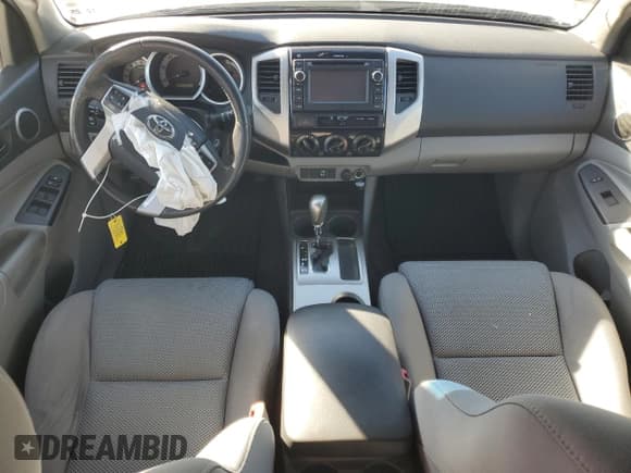 ✅ 2013 Toyota Tacoma PreRunner • VIN: 5TFJU4GN8DX037831 • Lot: 91028255. Listed on Copart with 174,718 mi. Free auction sales archive from the USA and detailed vehicle history report at DreamBid. Image 8.