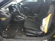 ✅ 2013 Hyundai Veloster w/Black Int • VIN: KMHTC6AD7DU141022 • Lot: 47321785. Wystawiony na Copart z przebiegiem 107 878 mil. Bezpłatny archiwum sprzedaży aukcyjnych z USA i szczegółowy raport historii pojazdu na DreamBid. Zdjęcie 7.