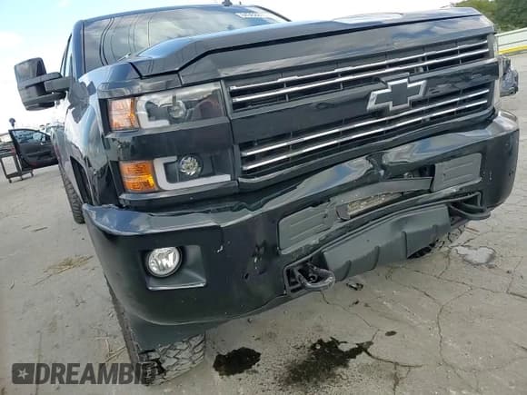 ✅ 2015 Chevrolet Silverado 2500HD LTZ • VIN: 1GC1KWE89FF192363 • Lot: 84362815. Wystawiony na Copart z przebiegiem 176 097 mil. Bezpłatny archiwum sprzedaży aukcyjnych z USA i szczegółowy raport historii pojazdu na DreamBid. Zdjęcie 13.