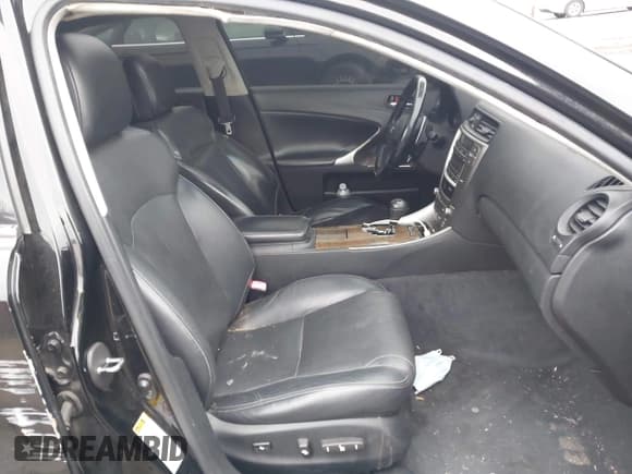 ✅ 2009 Lexus IS 250 • VIN: JTHCK262195030327 • Lot: 43872451. Wystawiony na IAAI z przebiegiem 157 000 mil. Bezpłatny archiwum sprzedaży aukcyjnych z USA i szczegółowy raport historii pojazdu na DreamBid. Zdjęcie 5.