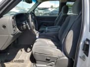 ✅ 2005 Chevrolet Silverado 1500 Z71 • VIN: 1GCEK19Z75Z266321 • Лот: 61169644. Опубликован ранее на Copart с пробегом 141 224 миль. Бесплатный доступ к архиву аукционных продаж из США и подробный отчёт об истории автомобиля на DreamBid. Изображение 7.