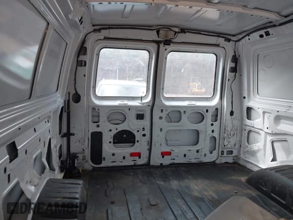 ✅ 2011 Ford Econoline Cargo Commercial • VIN: 1FTNE1EW5BDB06014 • Lot: 43124379. Listed on IAAI with 194,797 mi. Free auction sales archive from the USA and detailed vehicle history report at DreamBid. Image 8.