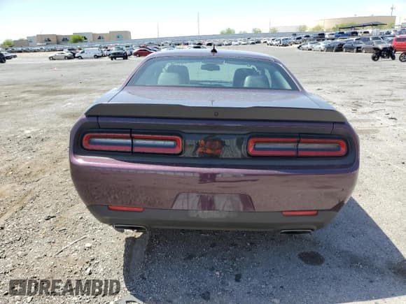 ✅ 2022 Dodge Challenger R/T • VIN: 2C3CDZBT7NH234009 • Лот: 52445873. Опубликован ранее на Copart с пробегом 15 040 миль. Бесплатный доступ к архиву аукционных продаж из США и подробный отчёт об истории автомобиля на DreamBid. Изображение 6.