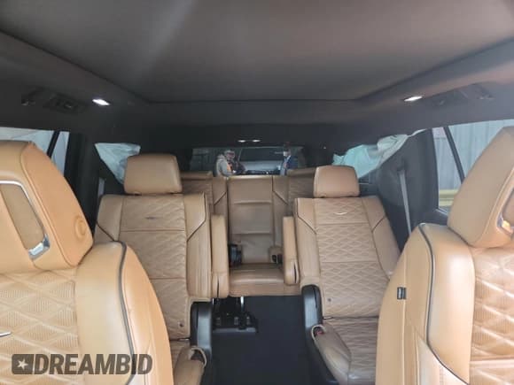 ✅ 2021 Cadillac Escalade Premium Luxury • VIN: 1GYS4BKL9MR357057 • Лот: 90719185. Опубликован ранее на Copart с пробегом 91 425 миль. Бесплатный доступ к архиву аукционных продаж из США и подробный отчёт об истории автомобиля на DreamBid. Изображение 10.