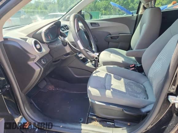 2020 Chevrolet Sonic LS с VIN 1G1JB5SB3L4101016, выставлен на аукционе Copart как лот 65448965 с пробегом 101 218 миль миль и Списание • Salvage title. История ставок и продаж доступна на DreamBid. Изображение 7.