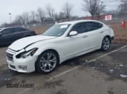 ✅ 2019 Infiniti Q70 Luxe • VIN: JN1BY1PP2KM685045 • Лот: 41477367. Опубликован ранее на IAAI с пробегом 54 094 миль. Бесплатный доступ к архиву аукционных продаж из США и подробный отчёт об истории автомобиля на DreamBid. Изображение 17.