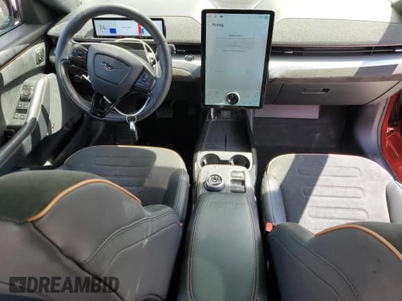 ✅ 2021 Ford Mustang Mach-E GT • VIN: 3FMTK4SE2MME00499 • Lot: 70150485. Wystawiony na Copart z przebiegiem 68 849 mil. Bezpłatny archiwum sprzedaży aukcyjnych z USA i szczegółowy raport historii pojazdu na DreamBid. Zdjęcie 8.