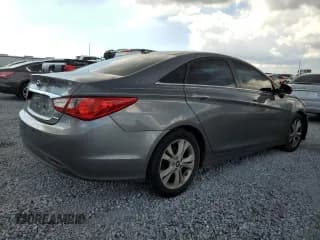 ✅ 2013 Hyundai Sonata SE • VIN: 5NPEC4AC2DH687407 • Лот: 83888895. Опубликован ранее на Copart с пробегом 74 483 миль. Бесплатный доступ к архиву аукционных продаж из США и подробный отчёт об истории автомобиля на DreamBid. Изображение 3.