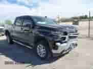 2019 Chevrolet Silverado 1500 LT z VIN 3GCUYDED7KG120227, wystawiony jako IAAI lot #38877247 z przebiegiem 102 592 mil mil oraz . Historia ofert i sprzedaży dostępna na DreamBid. Obrazek 1.