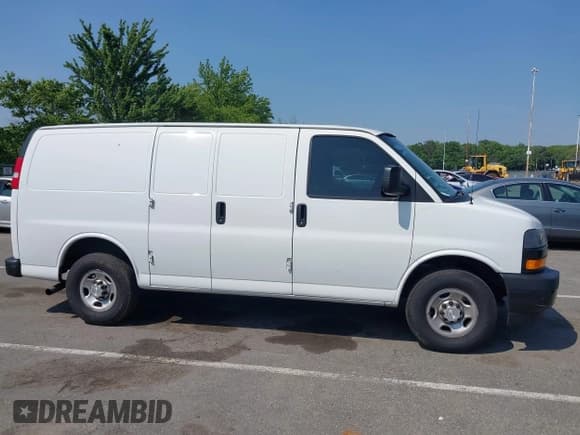 ✅ 2021 Chevrolet Express Cargo • VIN: 1GCWGAFP0M1181312 • Lot: 42419790. Listed on IAAI with 110,271 mi. Free auction sales archive from the USA and detailed vehicle history report at DreamBid. Image 13.