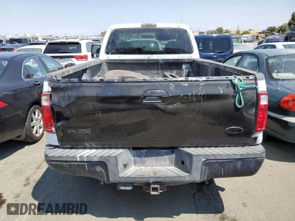 ✅ 2008 Ford F-250 XL • VIN: 1FTNF20598EB51364 • Лот: 65076984. Опубликован ранее на Copart с пробегом 244 177 миль. Бесплатный доступ к архиву аукционных продаж из США и подробный отчёт об истории автомобиля на DreamBid. Изображение 6.