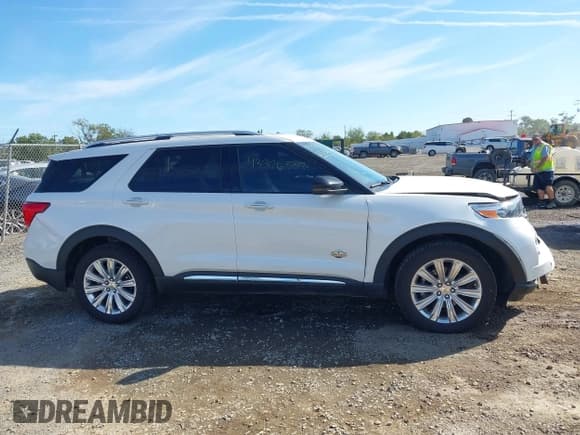 ✅ 2022 Ford Explorer King Ranch • VIN: 1FM5K8LC0NGA05892 • Лот: 43376337. Опубликован ранее на IAAI с пробегом 47 699 миль. Бесплатный доступ к архиву аукционных продаж из США и подробный отчёт об истории автомобиля на DreamBid. Изображение 13.