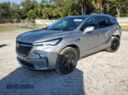 ✅ 2024 Buick Enclave Essence • VIN: 5GAERBKW3RJ107500 • Lot: 82783415. Wystawiony na Copart z przebiegiem 11 697 mil. Bezpłatny archiwum sprzedaży aukcyjnych z USA i szczegółowy raport historii pojazdu na DreamBid. Zdjęcie 1.