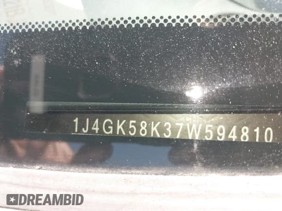 ✅ 2007 Jeep Liberty Limited • VIN: 1J4GK58K37W594810 • Лот: 41850076. Опубликован ранее на IAAI с пробегом 266 917 миль. Бесплатный доступ к архиву аукционных продаж из США и подробный отчёт об истории автомобиля на DreamBid. Изображение 9.