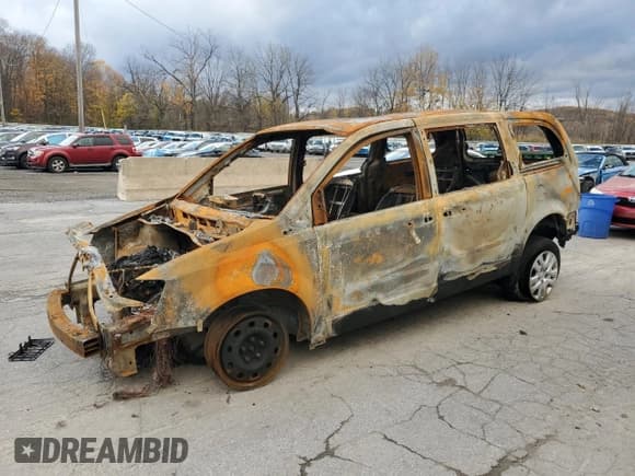 ✅ 2015 Dodge Grand Caravan SE • VIN: 2C4RDGBG0FR574966 • Lot: 90998315. Wystawiony na Copart z przebiegiem Nie podano. Bezpłatny archiwum sprzedaży aukcyjnych z USA i szczegółowy raport historii pojazdu na DreamBid. Zdjęcie 1.