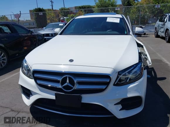 ✅ 2020 Mercedes-Benz E 350 • VIN: W1KZF8DB3LA842013 • Лот: 43144157. Опубликован ранее на IAAI с пробегом 59 494 миль. Бесплатный доступ к архиву аукционных продаж из США и подробный отчёт об истории автомобиля на DreamBid. Изображение 12.
