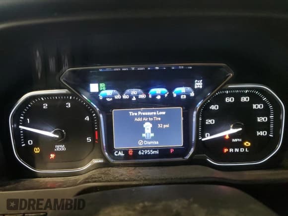 ✅ 2020 GMC Sierra 3500HD Denali • VIN: 1GT49WEY5LF265507 • Lot: 53607974. Wystawiony na Copart z przebiegiem 62 955 mil. Bezpłatny archiwum sprzedaży aukcyjnych z USA i szczegółowy raport historii pojazdu na DreamBid. Zdjęcie 9.