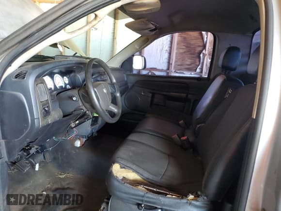 ✅ 2005 Dodge 2500 ST • VIN: 3D7KR26C85G831315 • Лот: 85446194. Опубликован ранее на Copart с пробегом 138 876 миль. Бесплатный доступ к архиву аукционных продаж из США и подробный отчёт об истории автомобиля на DreamBid. Изображение 7.