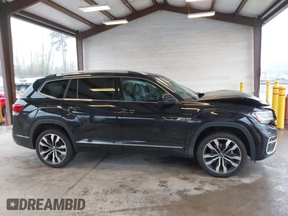 ✅ 2021 Volkswagen Atlas SEL Premium R-Line • VIN: 1V2FR2CA0MC543335 • Lot: 43714986. Listed on IAAI with 67,643 mi. Free auction sales archive from the USA and detailed vehicle history report at DreamBid. Image 13.