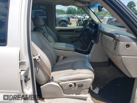 ✅ 2003 Cadillac Escalade • VIN: 1GYEC63T03R286187 • Lot: 42548143. Wystawiony na IAAI z przebiegiem 280 735 mil. Bezpłatny archiwum sprzedaży aukcyjnych z USA i szczegółowy raport historii pojazdu na DreamBid. Zdjęcie 5.