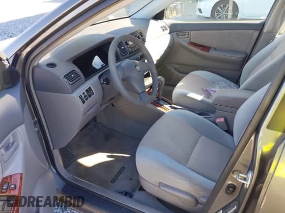 ✅ 2008 Toyota Corolla S • VIN: 2T1BR30E88C855820 • Lot: 43723419. Wystawiony na IAAI z przebiegiem 27 161 mil. Bezpłatny archiwum sprzedaży aukcyjnych z USA i szczegółowy raport historii pojazdu na DreamBid. Zdjęcie 5.