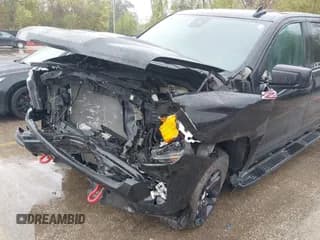 ✅ 2022 Chevrolet Silverado 1500 Custom Trail Boss • VIN: 3GCPDCEK0NG640498 • Lot: 43559278. Wystawiony na IAAI z przebiegiem 16 472 mil. Bezpłatny archiwum sprzedaży aukcyjnych z USA i szczegółowy raport historii pojazdu na DreamBid. Zdjęcie 6.